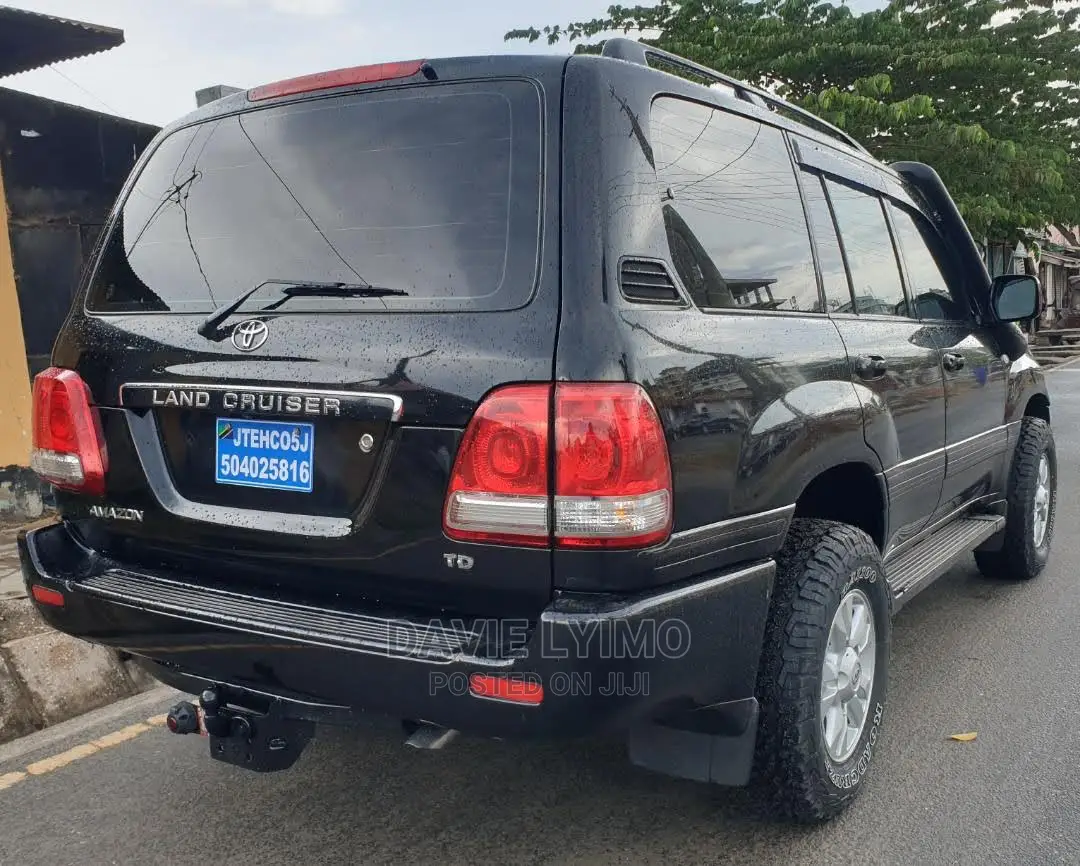 Toyota Land Cruiser 2005 Black