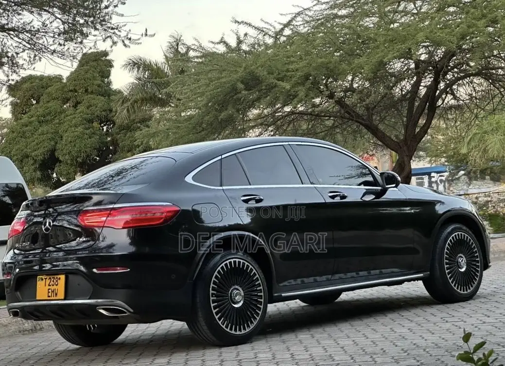 Mercedes-Benz GLC-Class 2017 Black