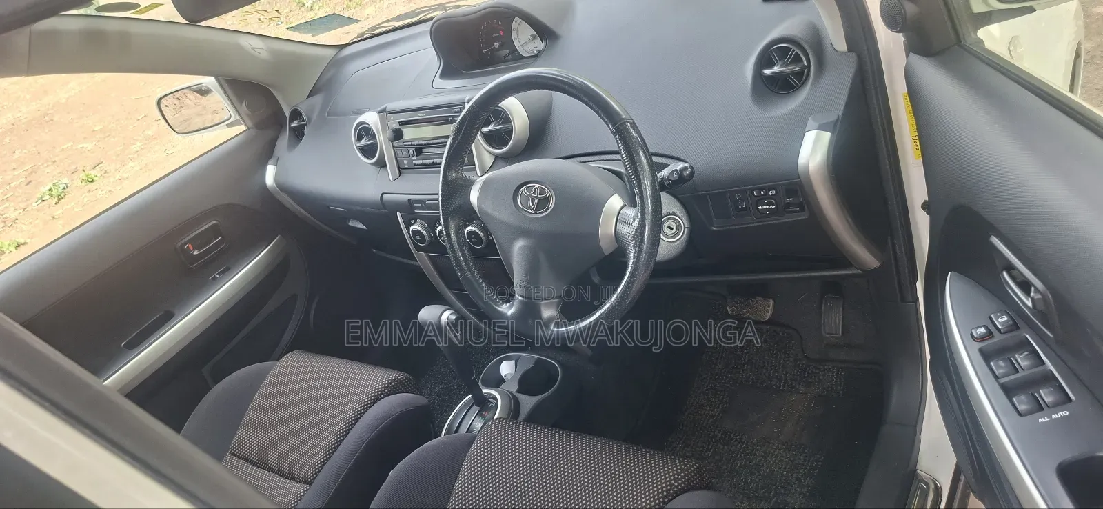 Toyota IST 2004 Pearl