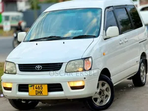 Toyota Noah 2001 White