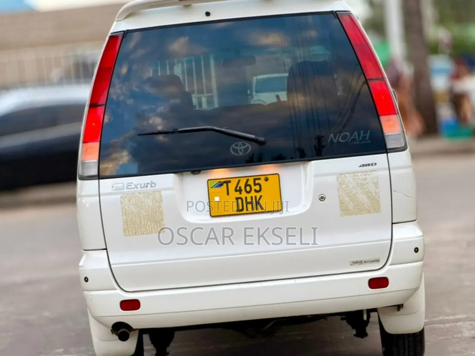 Toyota Noah 2001 White
