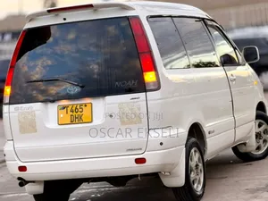 Toyota Noah 2001 White