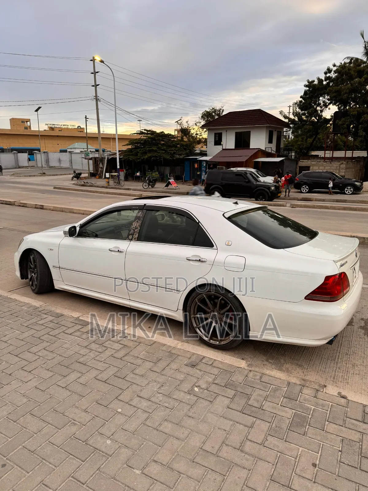 Toyota Crown 2006 White