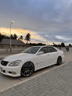 Toyota Crown 2006 White
