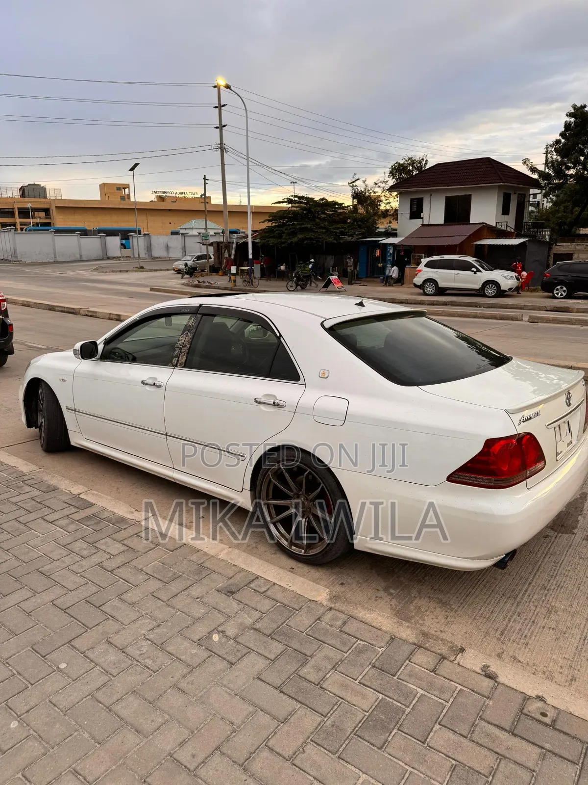 Toyota Crown 2006 White
