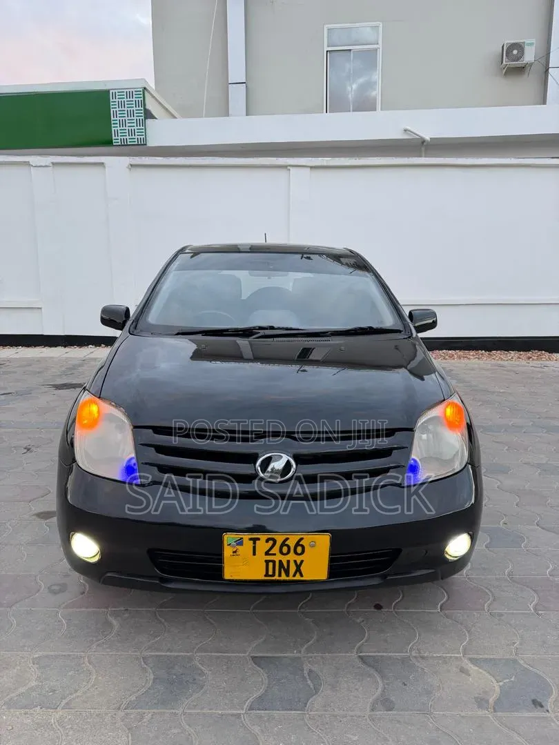 Toyota IST 2005 Black