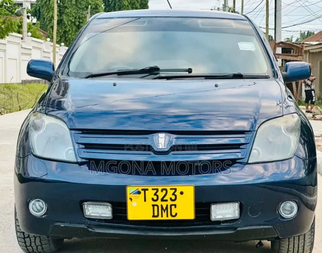 Toyota IST 2004 Blue