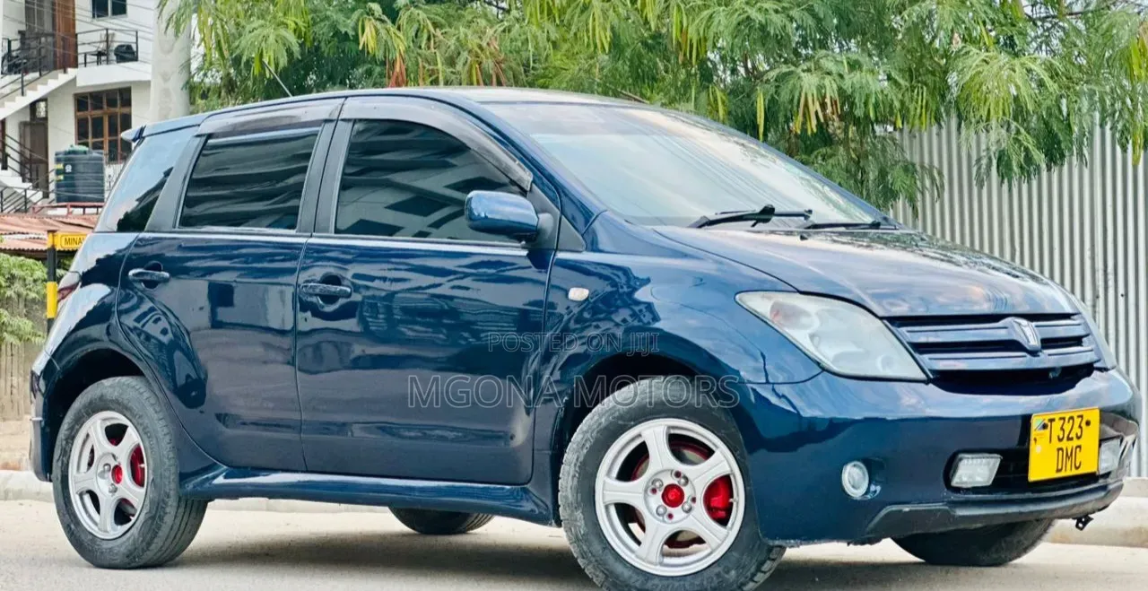 Toyota IST 2004 Blue