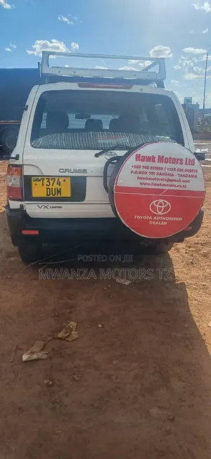 Toyota Land Cruiser 2007 White