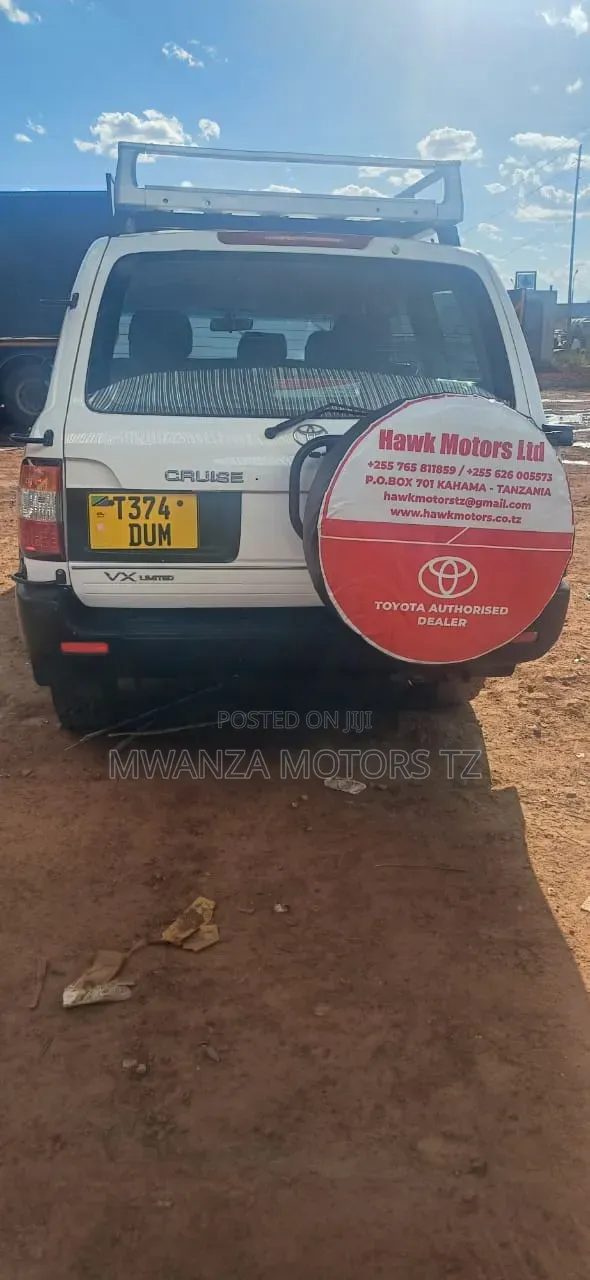 Toyota Land Cruiser 2007 White
