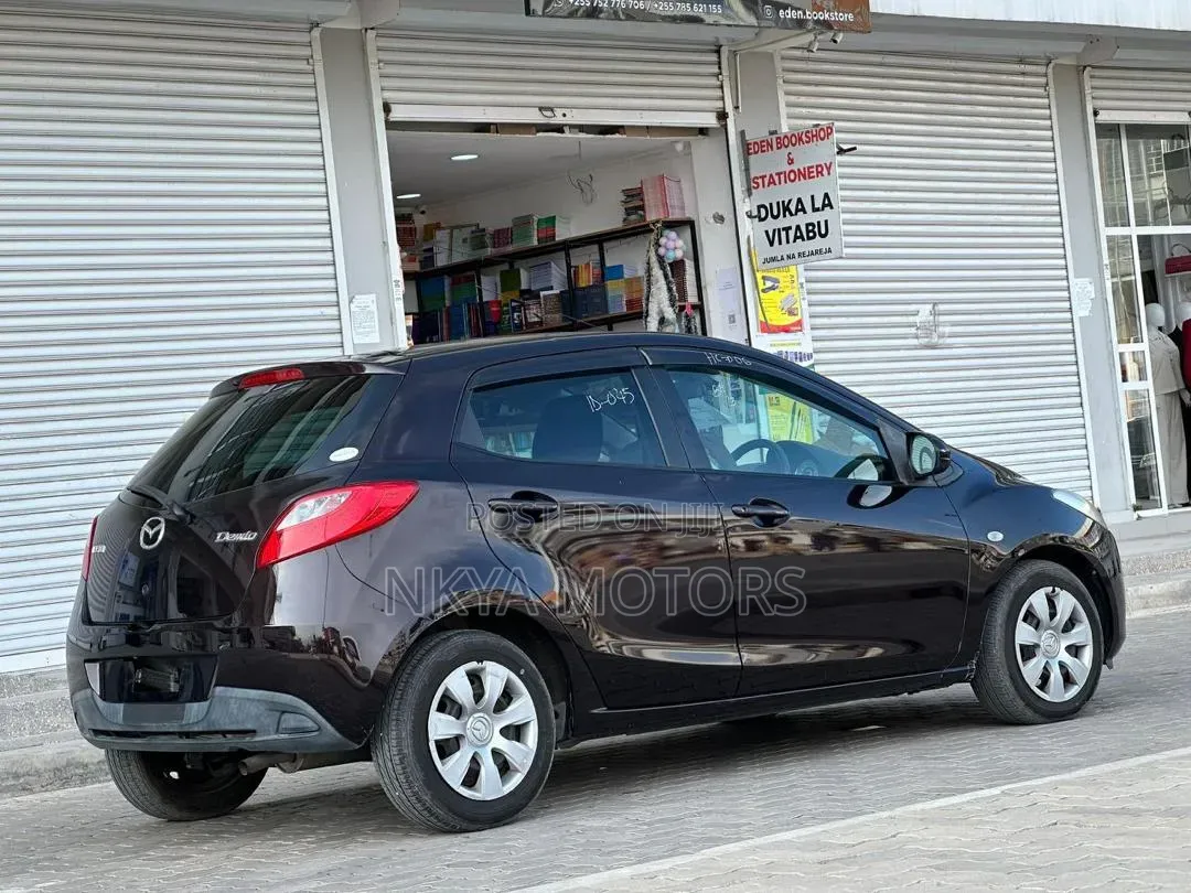 Mazda Demio 2016 Black