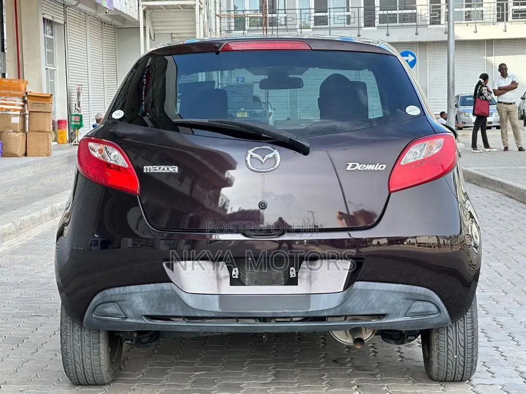 Mazda Demio 2016 Black
