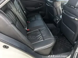 Toyota Crown 2006 White