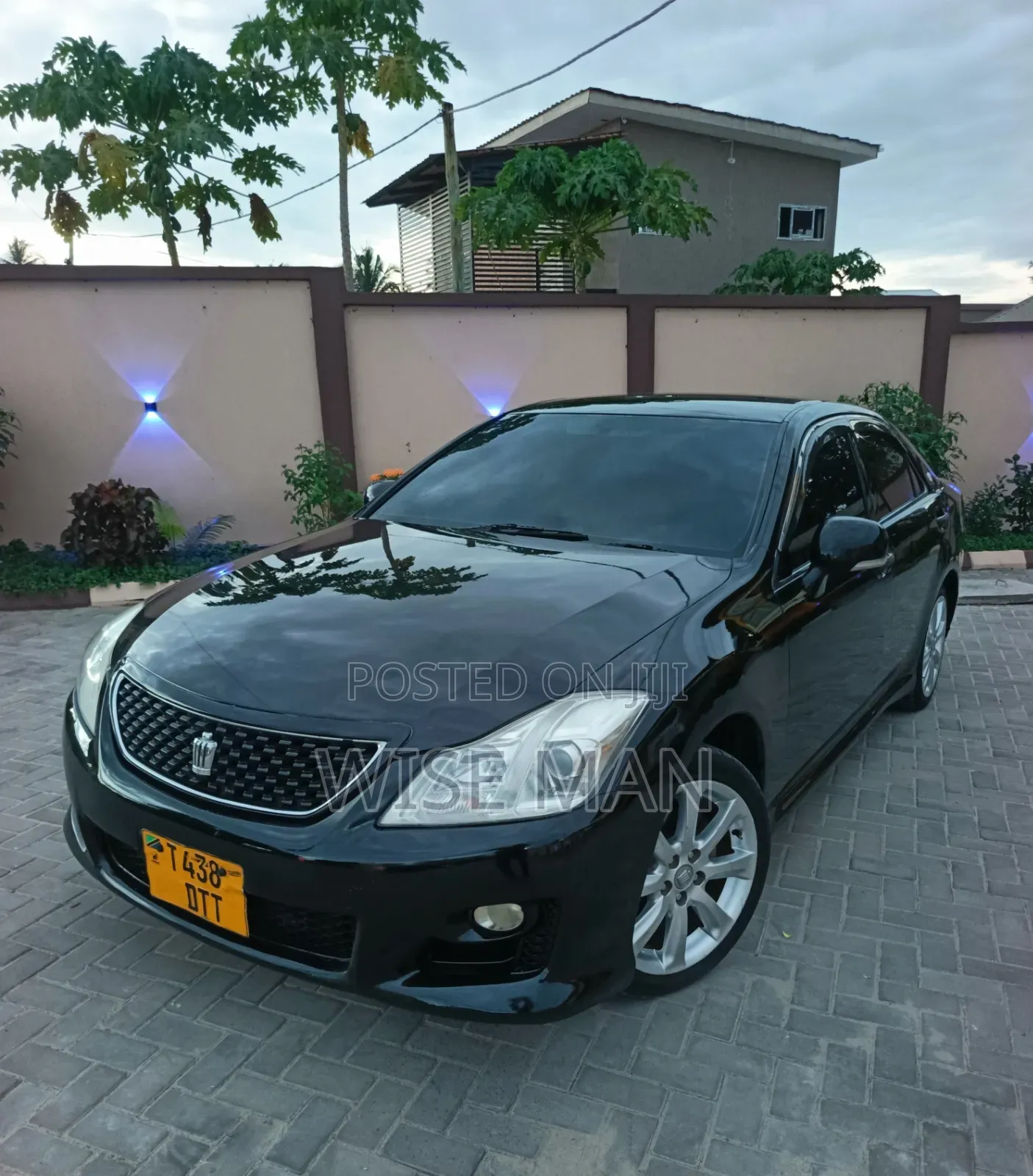 Toyota Crown 2009 Black