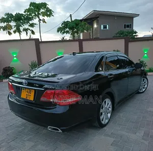 Toyota Crown 2009 Black
