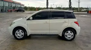 Toyota IST 2004 White