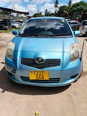 Toyota Vitz 2006 Blue