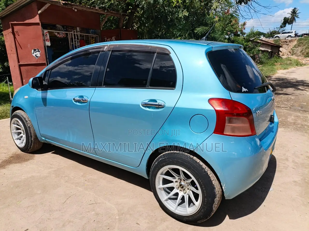 Toyota Vitz 2006 Blue