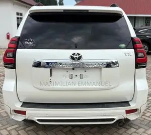 Toyota Land Cruiser Prado 2019 White