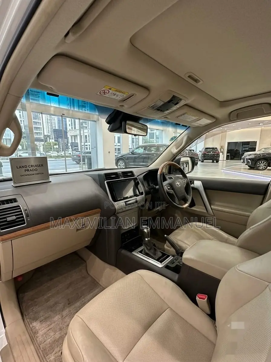 Toyota Land Cruiser Prado 2019 White