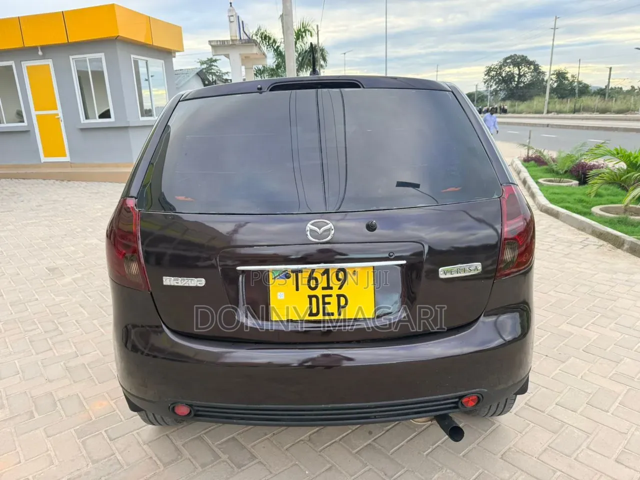 Mazda Verisa 2010 Black