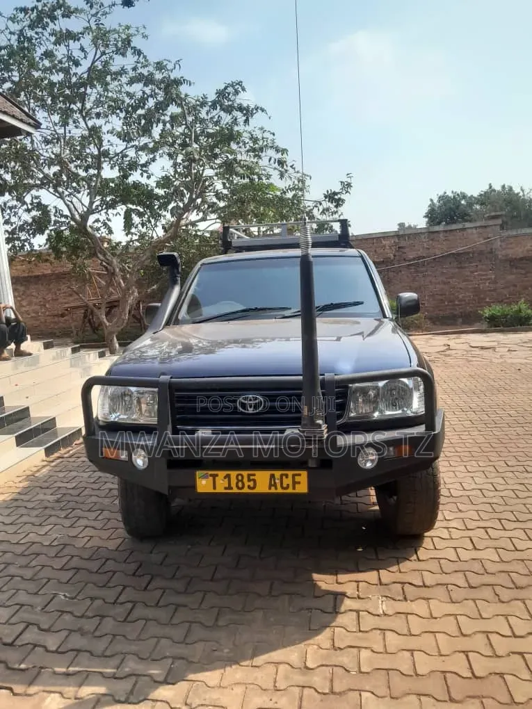 Toyota Land Cruiser 2006 Black