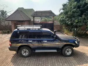 Toyota Land Cruiser 2006 Black