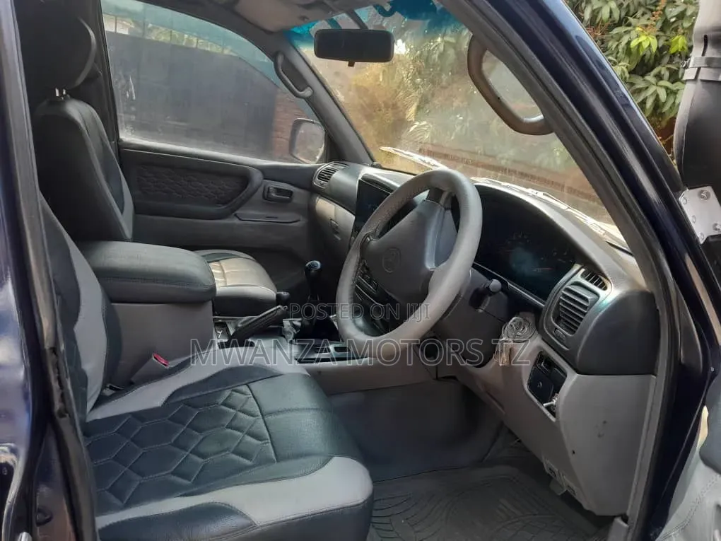 Toyota Land Cruiser 2006 Black