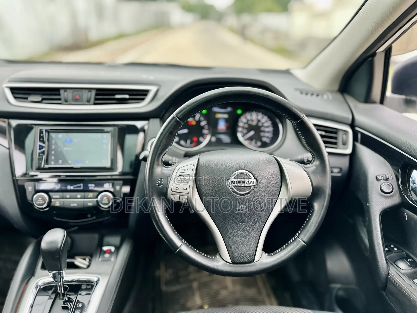 Nissan Qashqai 2016 White