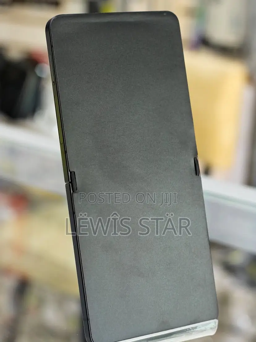 Samsung Galaxy Z Flip7 256 GB Black