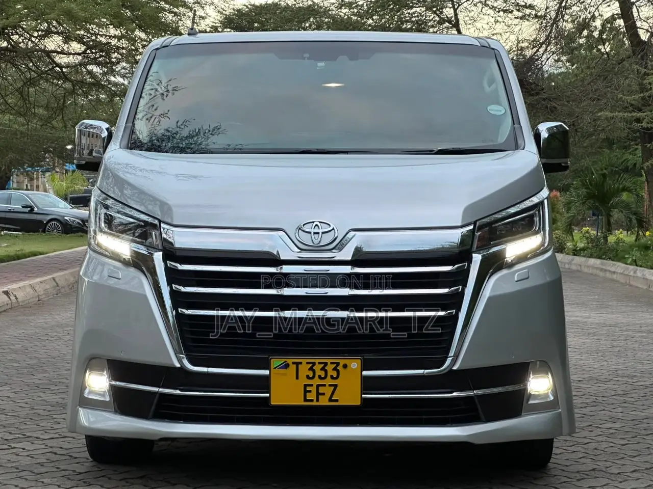 Toyota Quantum 2019 Silver
