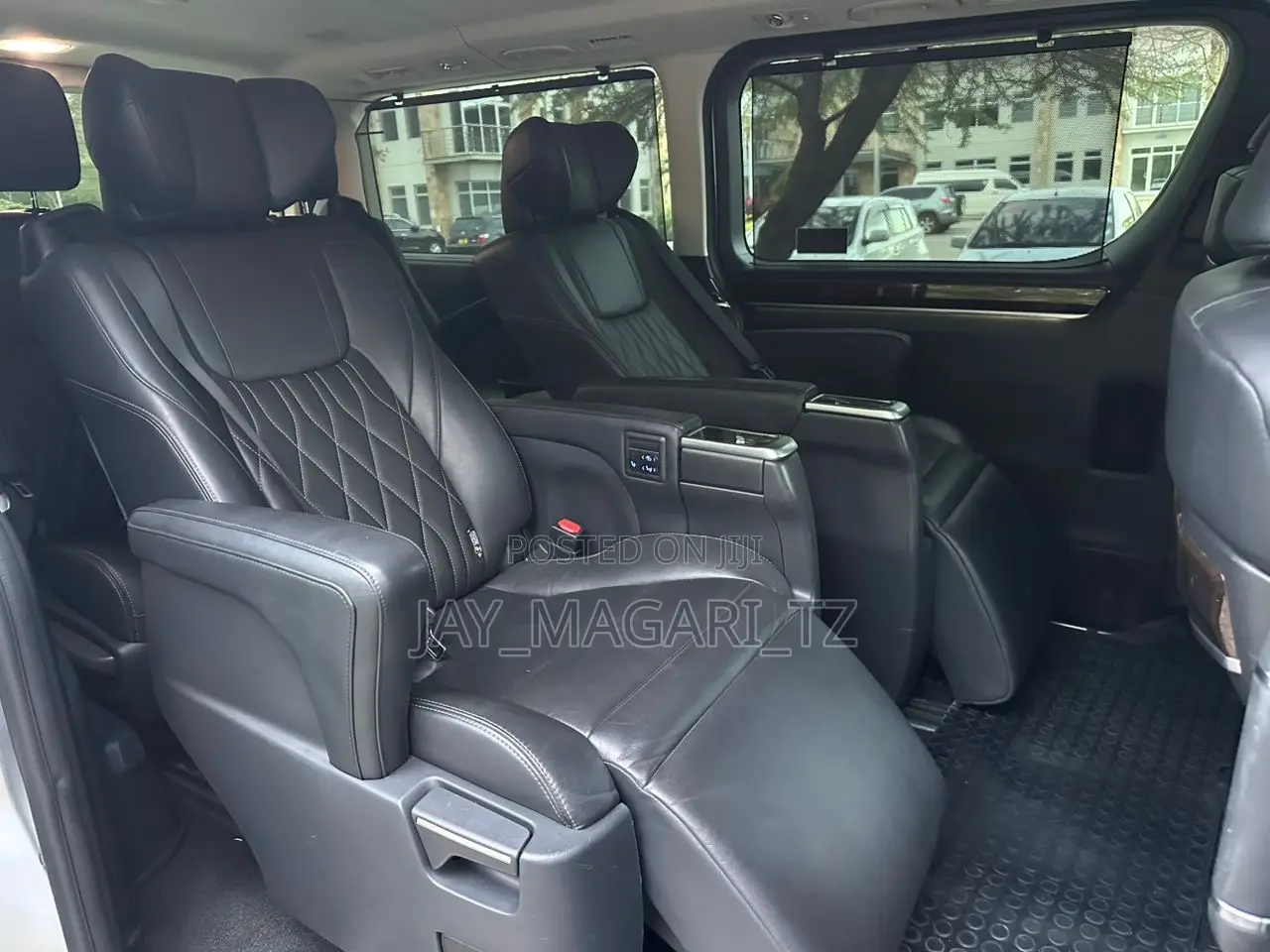 Toyota Quantum 2019 Silver