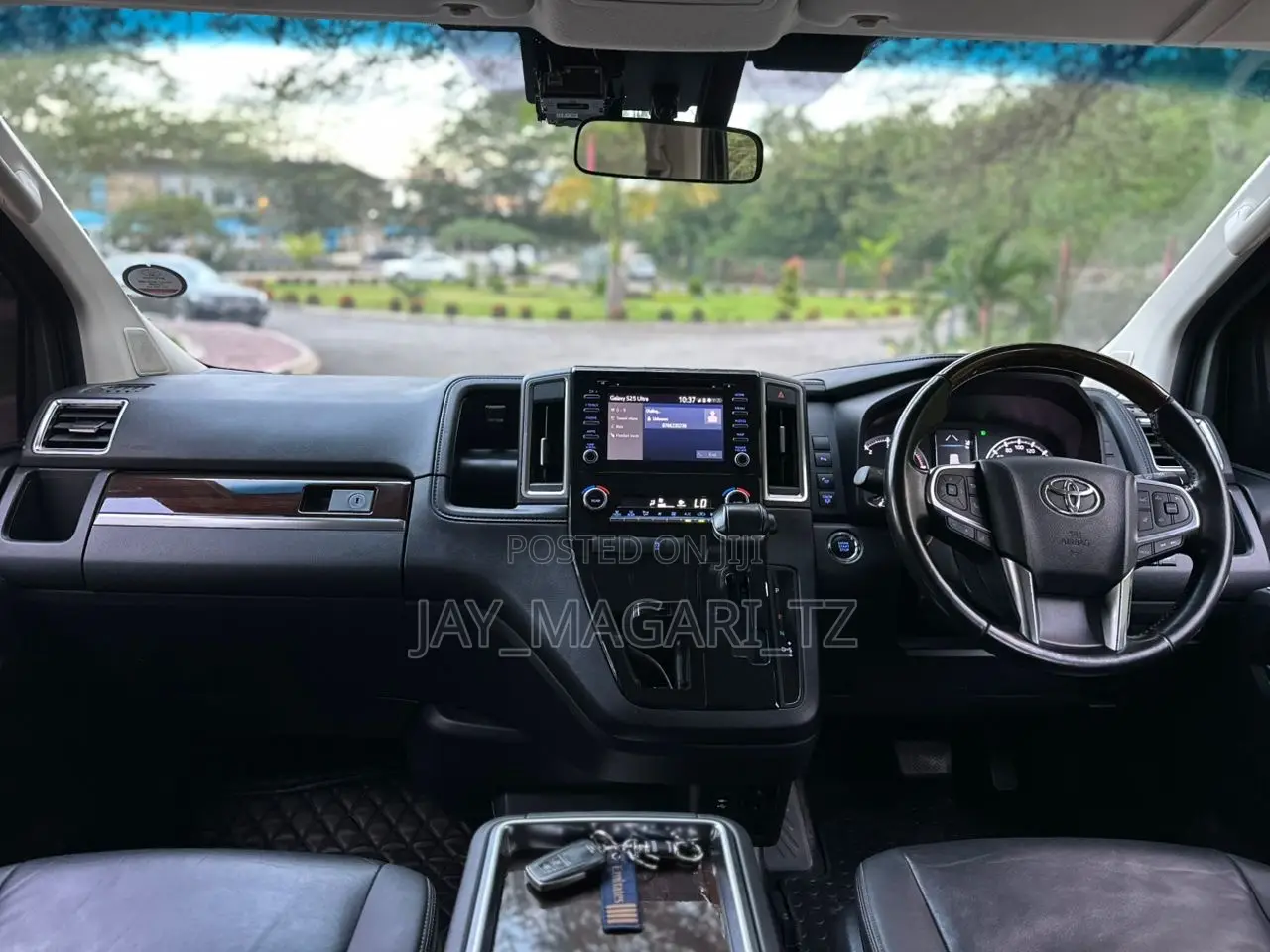 Toyota Quantum 2019 Silver