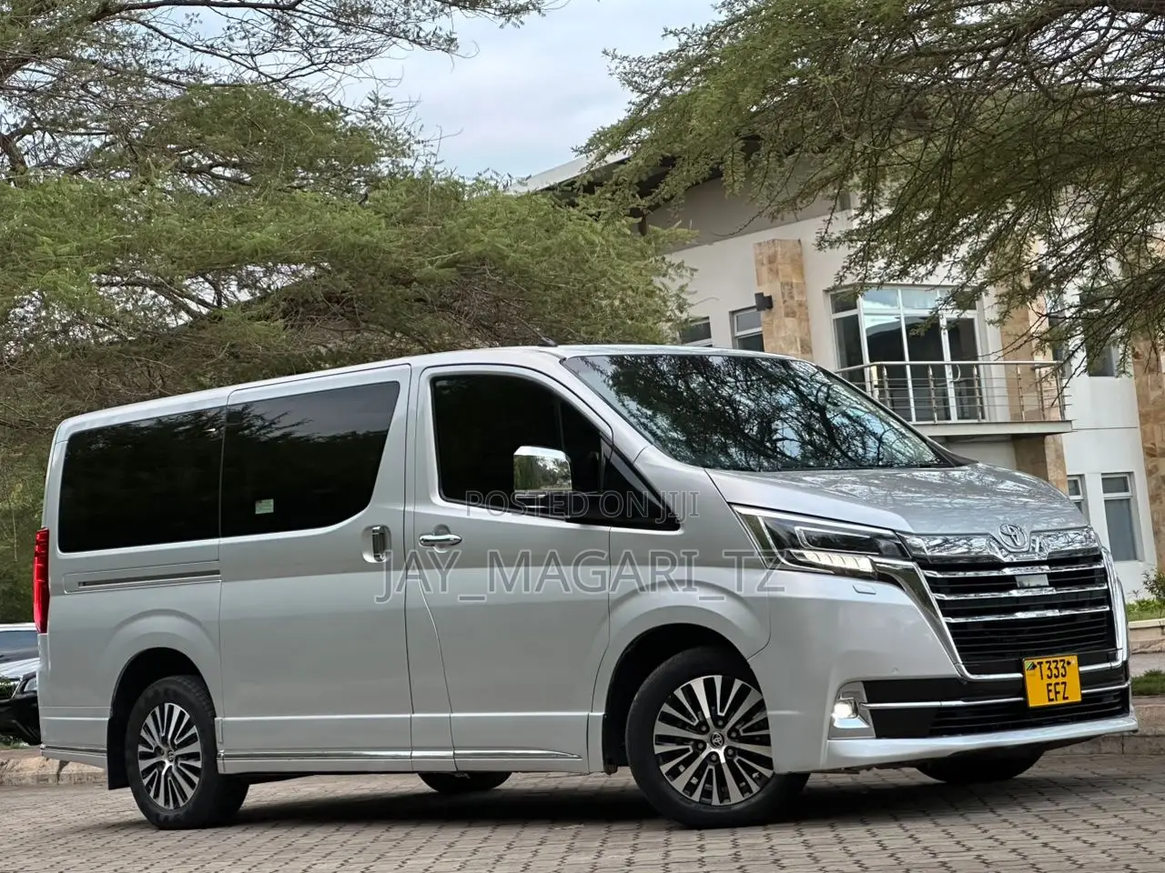 Toyota Quantum 2019 Silver