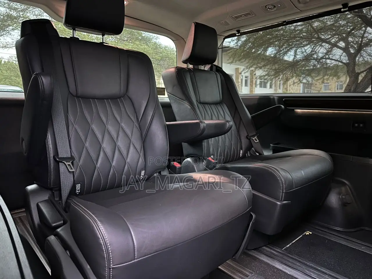 Toyota Quantum 2019 Silver