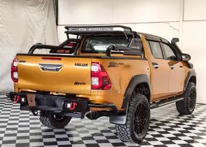Toyota Hilux 2020 Orange