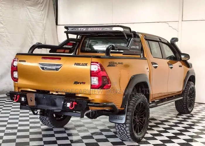 Toyota Hilux 2020 Orange