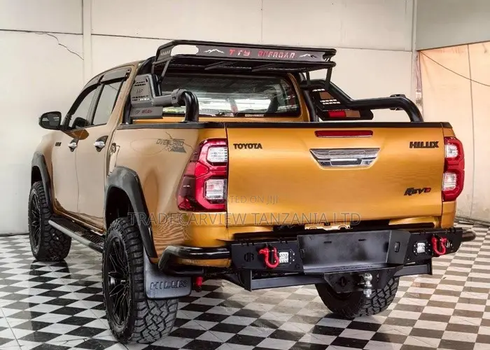 Toyota Hilux 2020 Orange