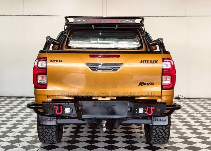 Toyota Hilux 2020 Orange