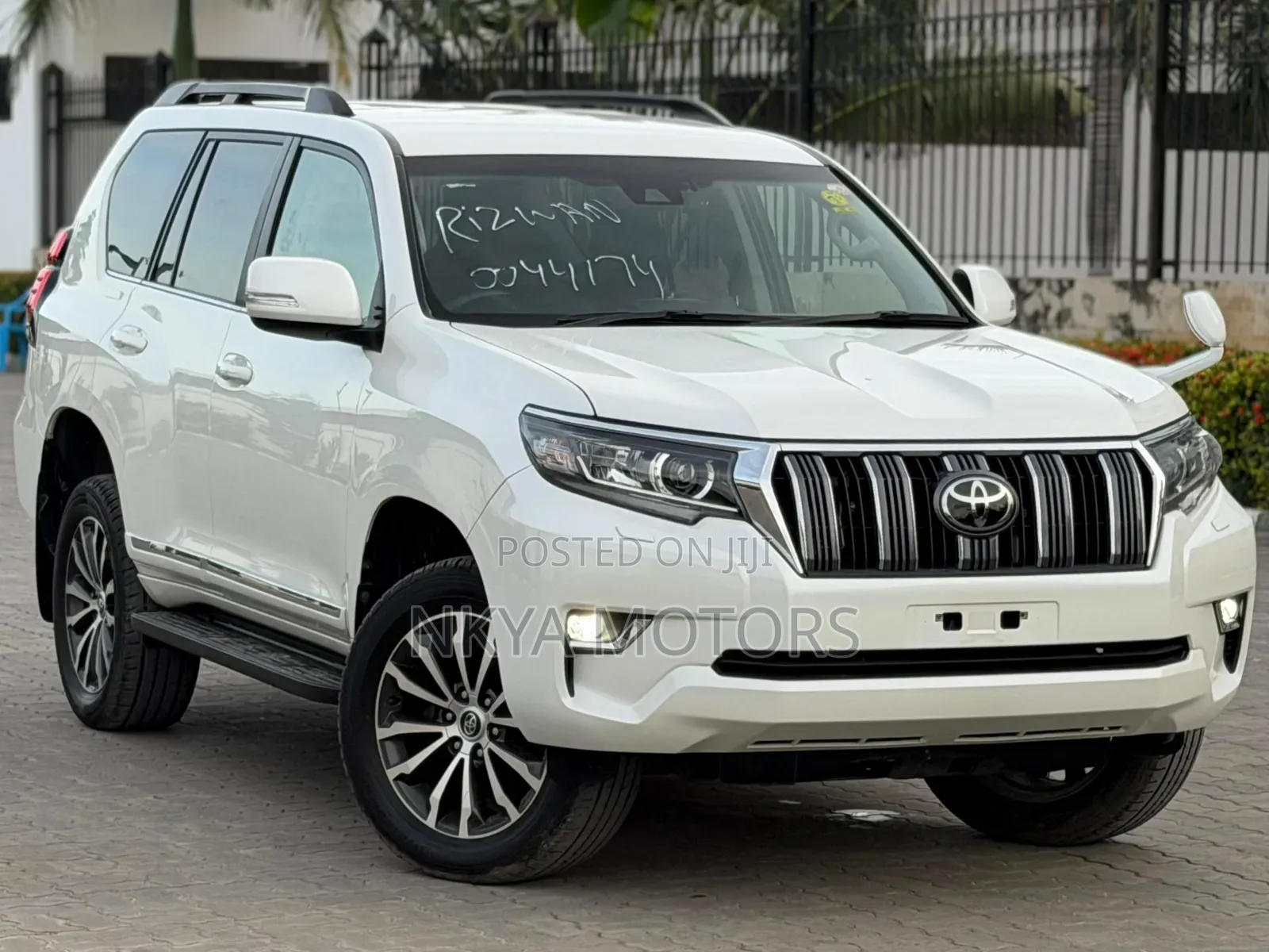 Toyota Land Cruiser Prado 2020 Pearl