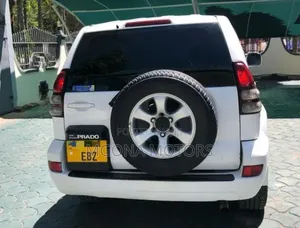 Toyota Land Cruiser Prado 2005 White