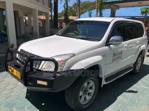 Toyota Land Cruiser Prado 2005 White