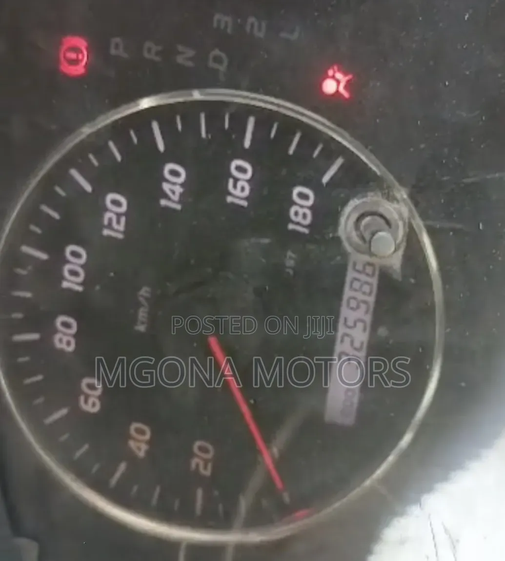 Toyota Land Cruiser Prado 2005 White