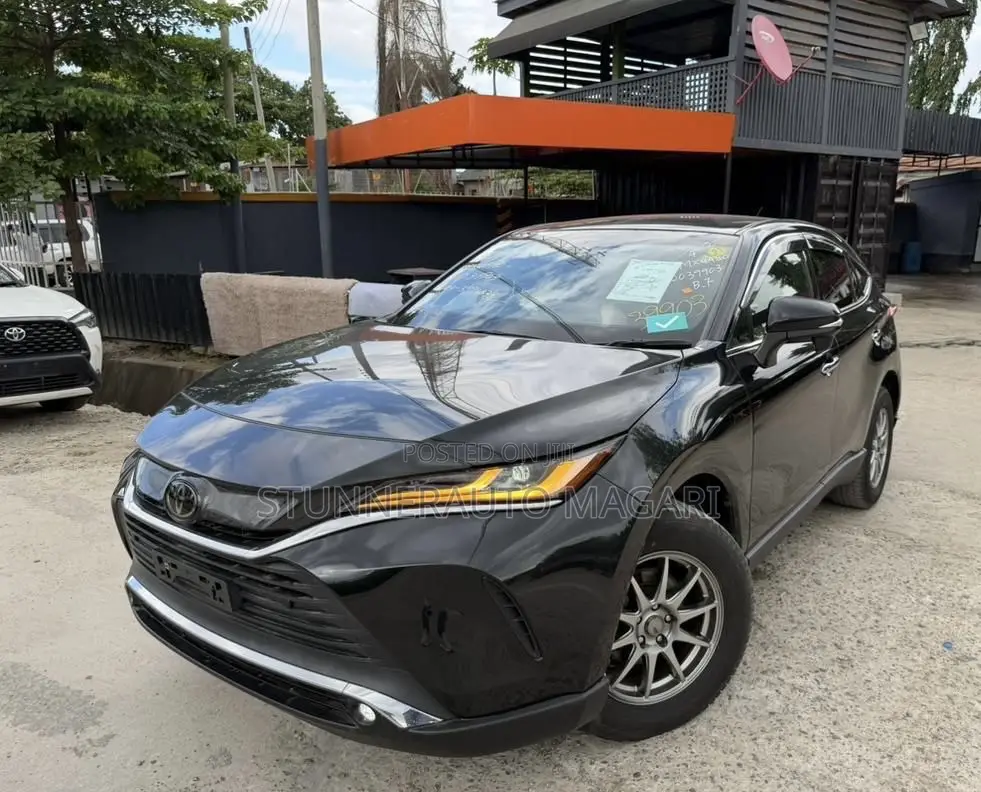 Toyota Harrier 2021 Black