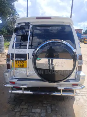 Toyota Land Cruiser Prado 2007 White