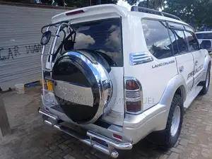 Toyota Land Cruiser Prado 2007 White