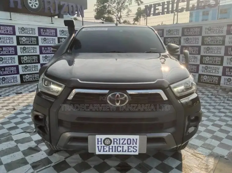Toyota Hilux 2022 Black