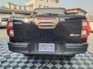 Toyota Hilux 2022 Black