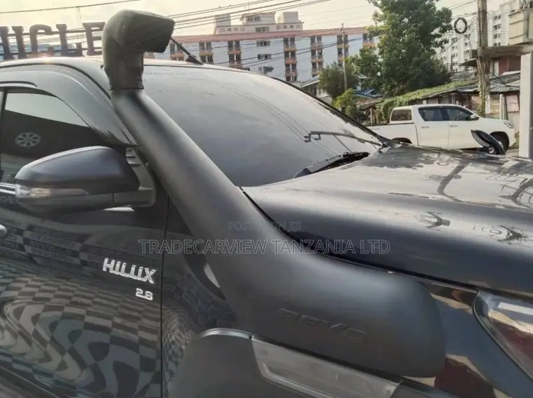 Toyota Hilux 2022 Black