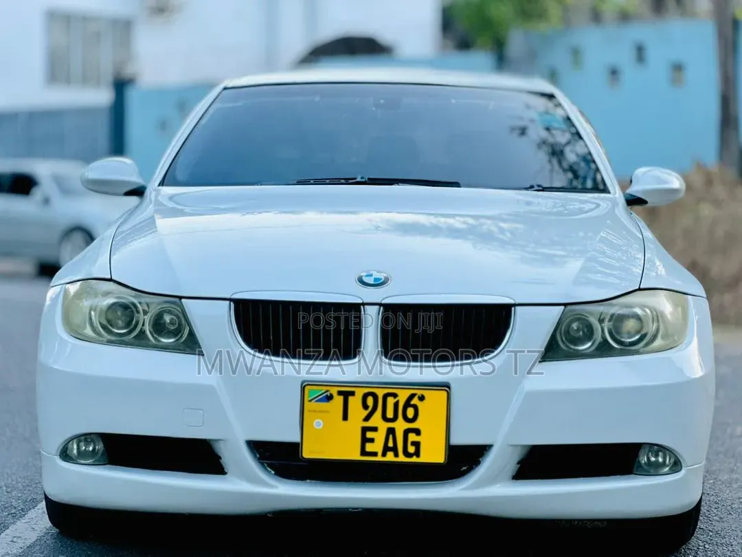 BMW 3 Series 2011 White